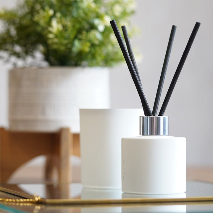 30cl Gloss White Externally Sprayed Karen / Lucy Candle Glass - Glass - Candle Glass - Coloured Bottles